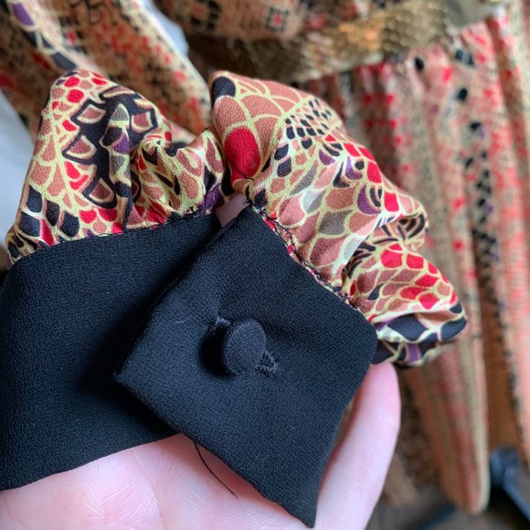 Summer | Vintage Dress, Crêpe w/ Scale Pattern, Asymmetrical | Size 9-10 - Picture 5 of 10